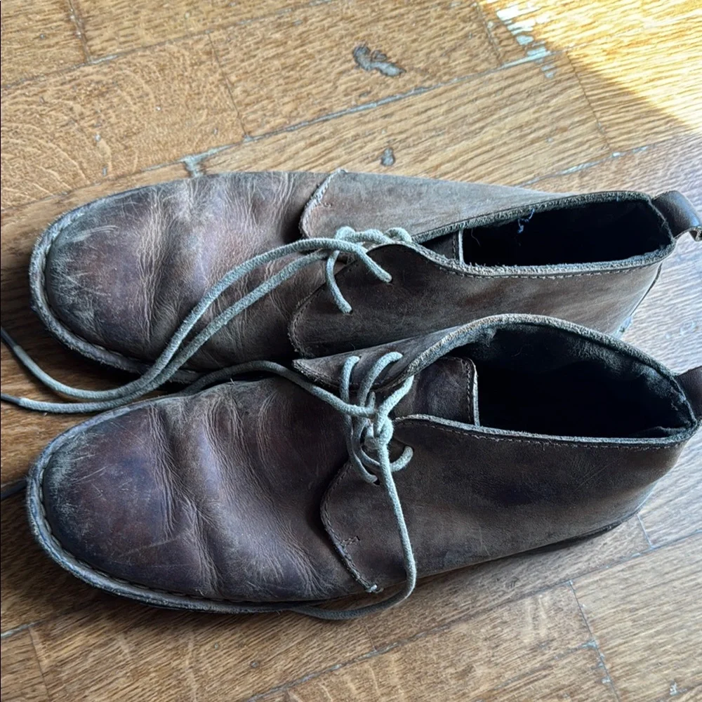 Brown Leather Men’s Chukka Boots